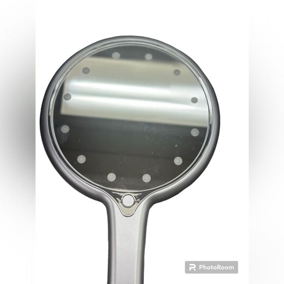 Impressions LED Cristal clear lighted hand mirror with a touch of a button - Picture 3 of 4